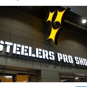 Steelers gear and jewelry!! 🖤💛✨✨🖤💛